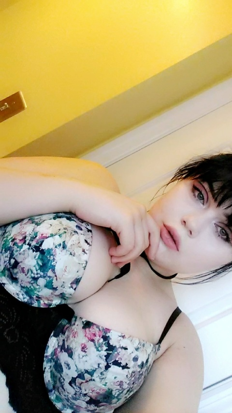 Jadebaby @jadebaby cover picture