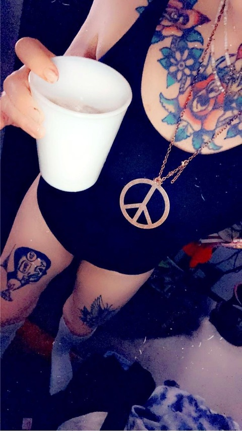 Alison Shields @joaniejaguar cover picture