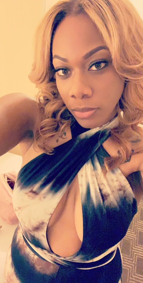 JuicyLucy @juicyylucyyy cover picture