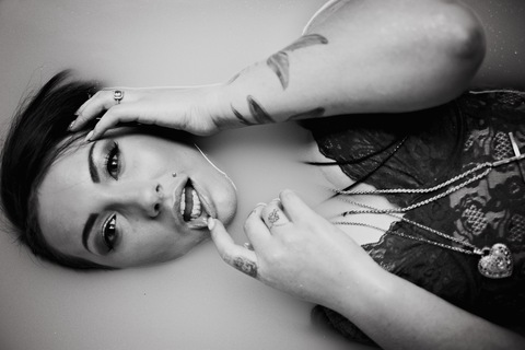 T @justt cover picture