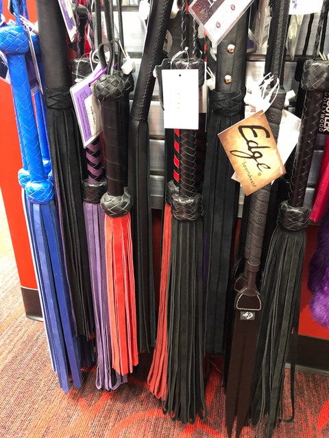 AGuyUKnow @kahlkinks cover picture