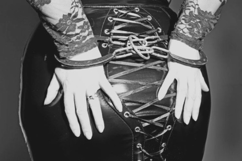 Kara Mae @kara.mae cover picture
