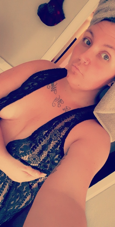 Kay Nicole @kaynicole92 cover picture