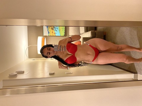 kay @kaysmacks cover picture