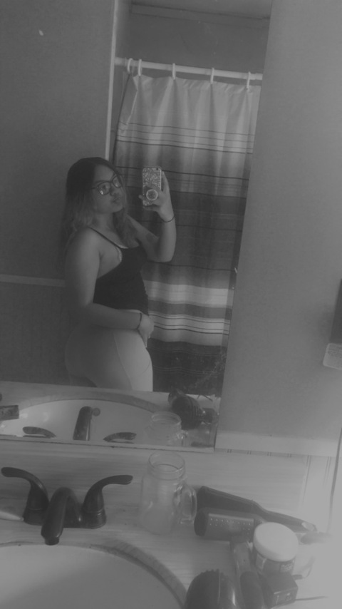 Kiki @kiki0806 cover picture