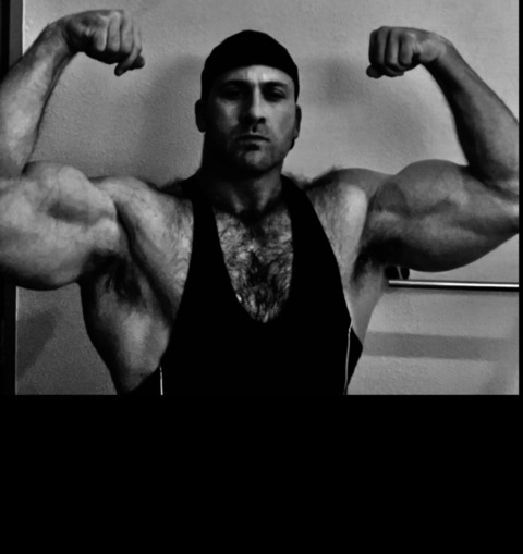 Darrynistheking @kingdarryn cover picture