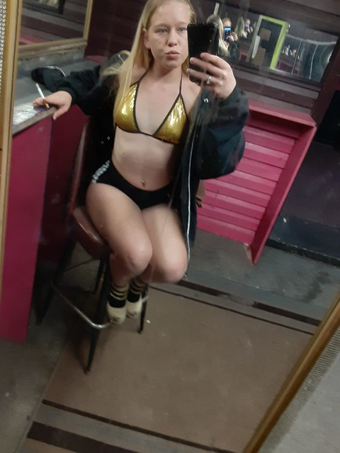 Katie Ann King @kitkat06969 cover picture