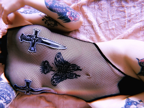 kyuremkitten 🌸 @kyuremkitten cover picture