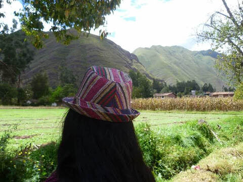 Ariana @laperuana cover picture