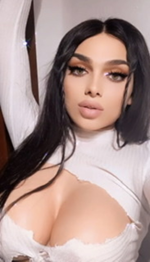 Lara Diabla @laradiabla cover picture