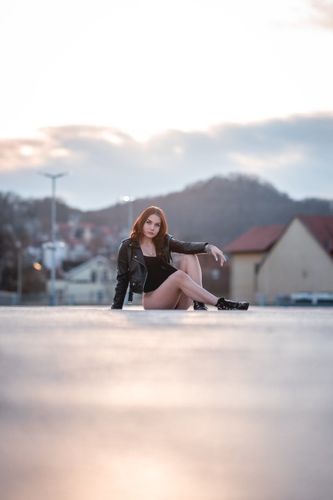 laura.bo @lauraprivat cover picture