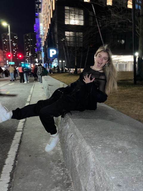 Isabella @lesbibella cover picture