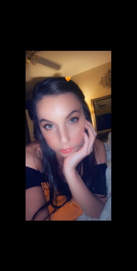 Lilly Harper @lillyharp cover picture