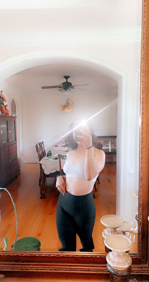 Litzy Santos @litzysrz cover picture