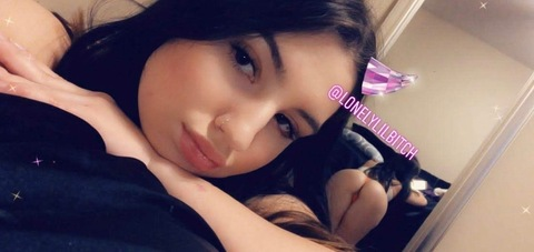 LonelyLilBitch @lonelylilbitch cover picture
