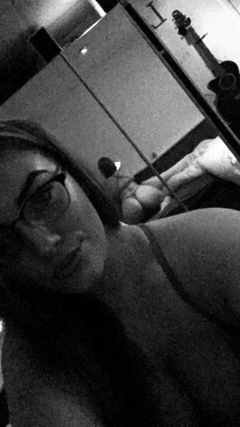 Layla @love_lay cover picture