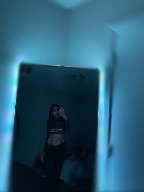 Lali @lovelylalis cover picture