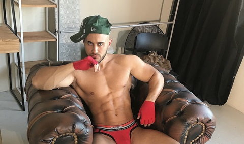 Lucas @lucasyfit cover picture