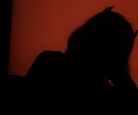 Luna Mia 🌙 @lunamia cover picture