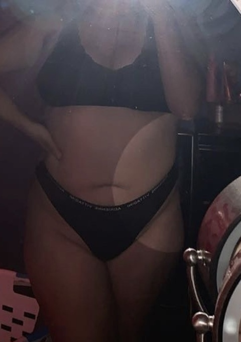 u56721002 @lyynnn cover picture