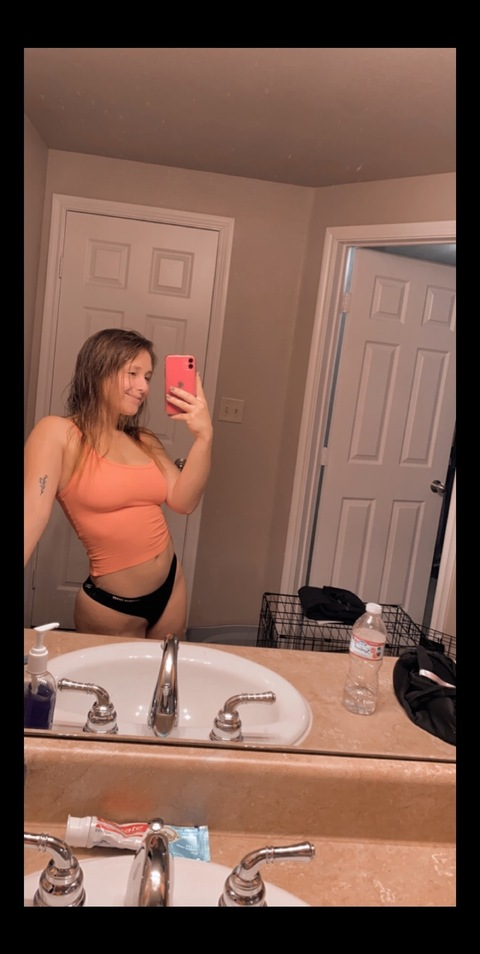 Marie @marie1101 cover picture