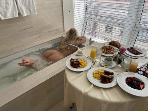 Maya DUTCH @mayadutch cover picture