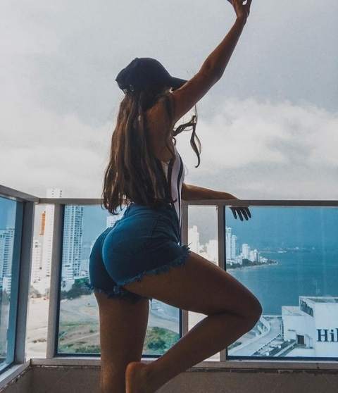 Maria ramos @mayoramos cover picture