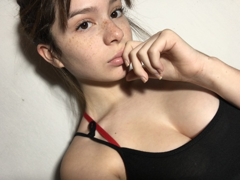 mia🥵 @miaefe cover picture