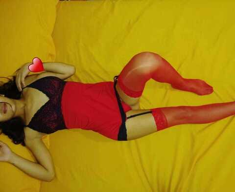 Mia Hernandez @miahot cover picture