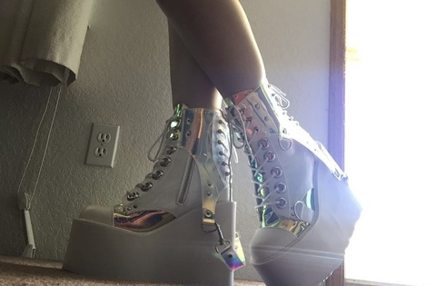 ☀️Milkweed☀️ @milk-weed cover picture