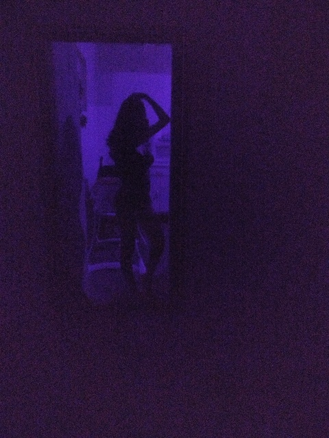 Mirela @mirela cover picture