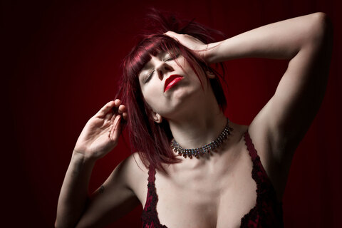 MissVivianNYC @missviviannyc cover picture