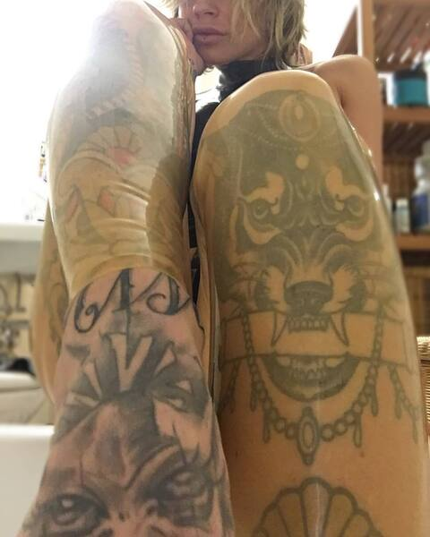 beatrice @mistressbee cover picture