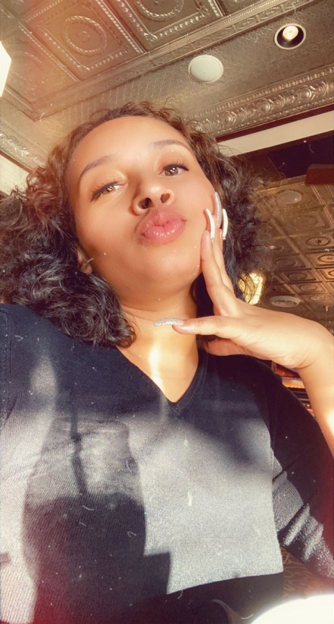 ChenelleNine @mixeddhoneyy cover picture