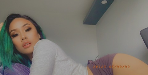 dery queen♡ @mommymilfiger cover picture