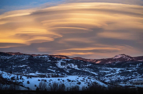 Kayla @mountains_and_meat cover picture