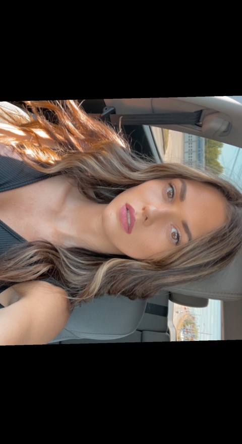 Giuliana @movethemoverdaddy cover picture