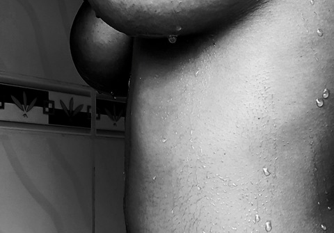 Mrs Honey Pot🍯 @mrshone cover picture