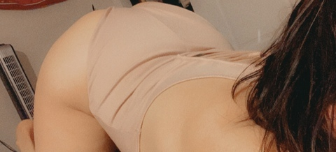 Azlynn @msxhunny cover picture