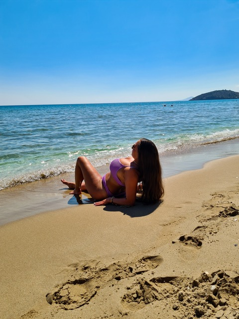 Netty @nettyloveslife cover picture