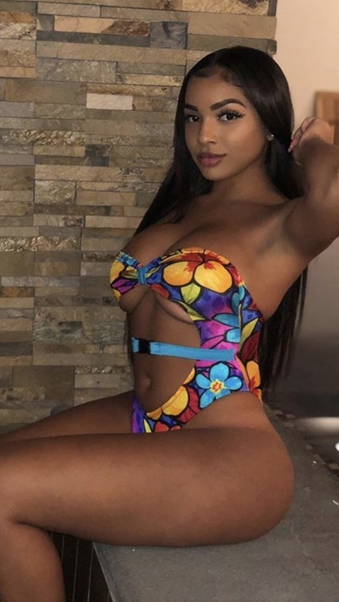 Nicole_98 @nicole_98 cover picture