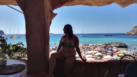 Mireia Piza Gutierrez @niinuska cover picture