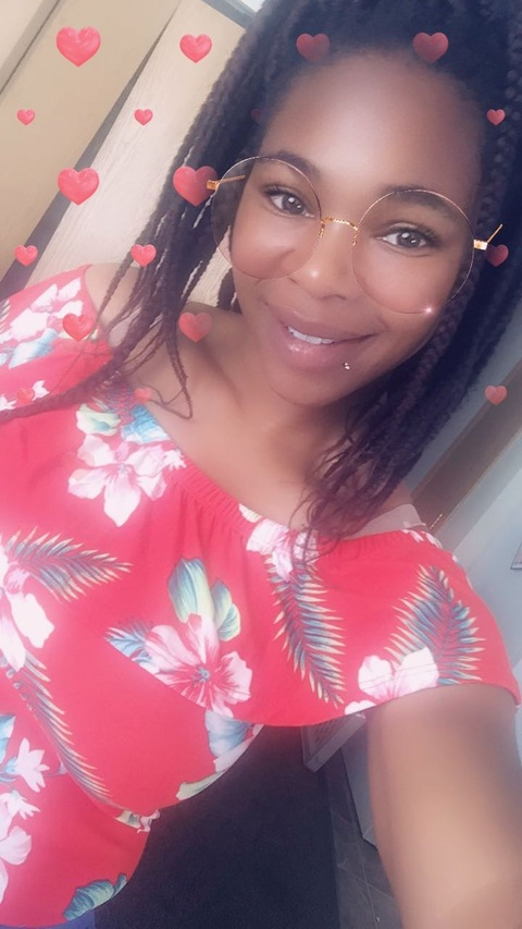 Nikki Love @nikki1992 cover picture