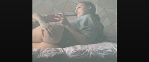 Nixi @nixi_lou cover picture