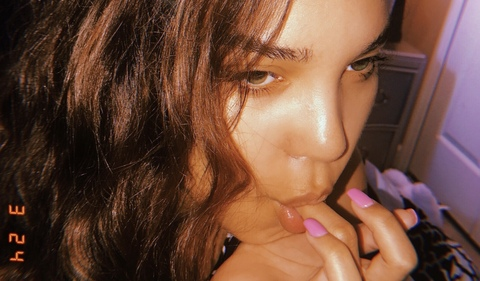 Gabriella Rose @peachyrose cover picture