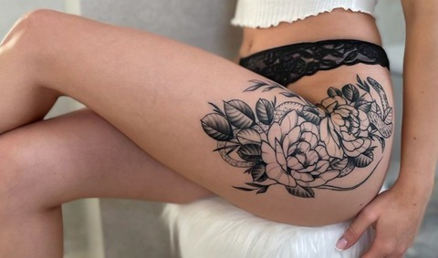 Petite_Angel @petite_angeel cover picture