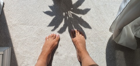 Ellie @prettyfeetellie510 cover picture