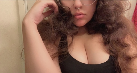 T. @princessespityparty cover picture