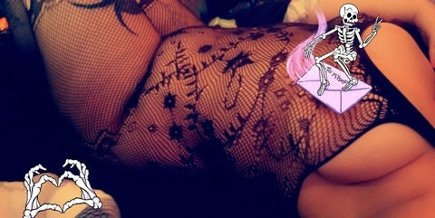 Julie @queenbish317 cover picture
