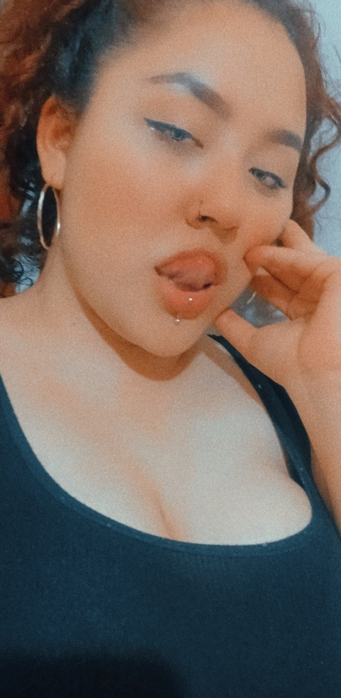 Nayela Dlr @rdz_nay cover picture